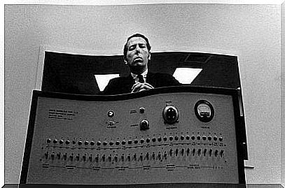 Milgram on a machine