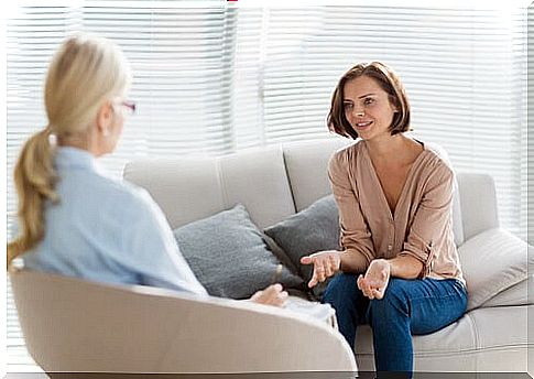 Psychologist doing therapy with paradoxical intention