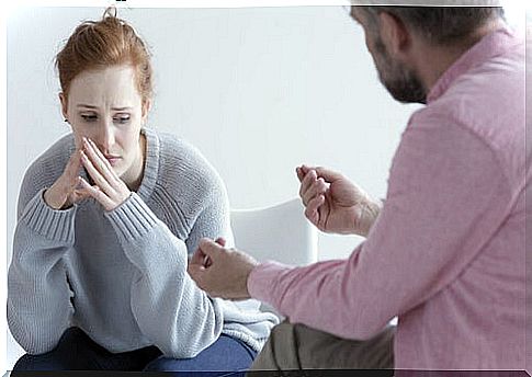 Psychologist explaining to his patient what happens to him